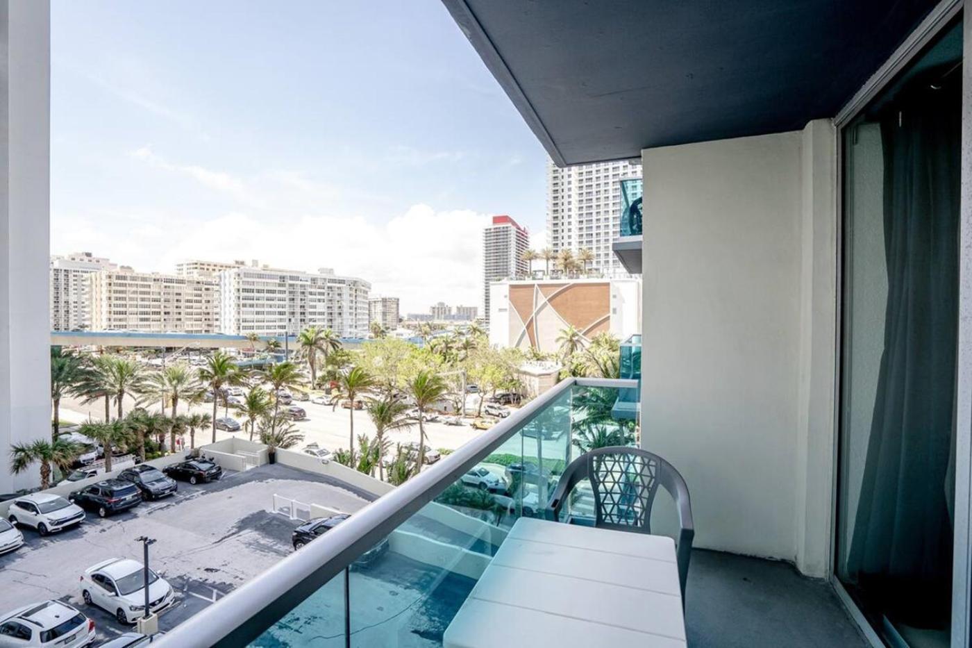 Sian Private Apartments Hollywood Kültér fotó